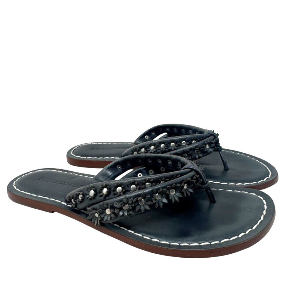 Bernardo Miami black thong sandals with studs & Flowers size 6.5 all leather